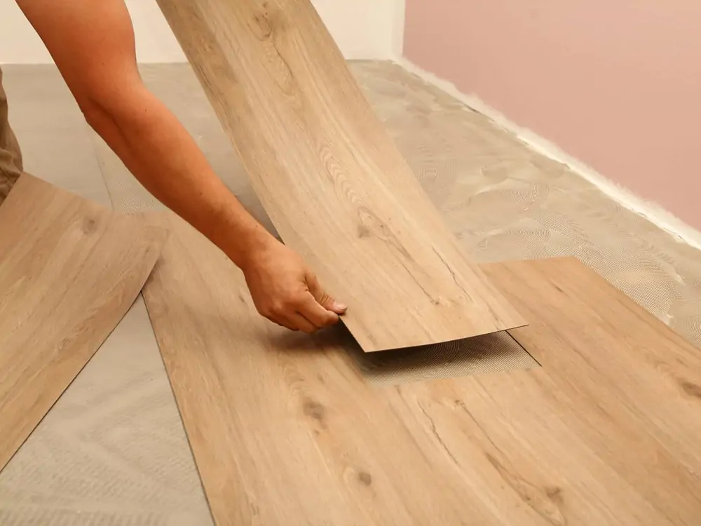 What's The Best Glue To Use For Vinyl Flooring? - SPRAYIDEA