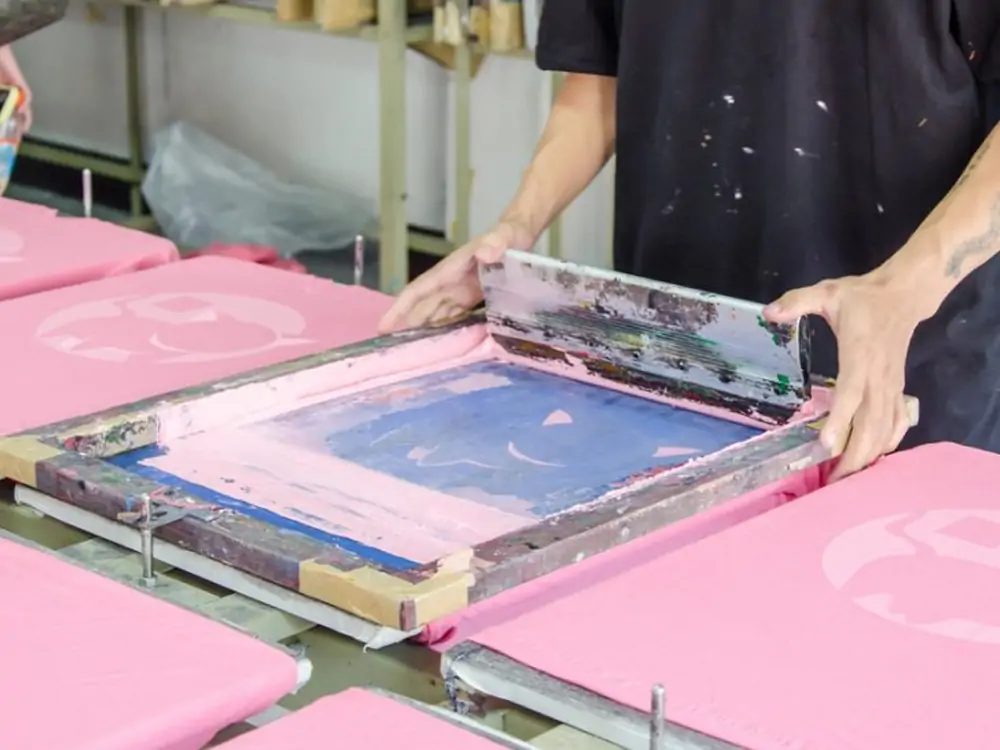 Factors That Determine The Effects Of Screen Printing On Dying